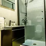 Tom Apartment *
